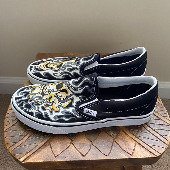 Vans Slip Ons Flame Skull - Picture 3 of 8